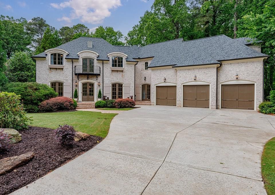 1st image of 212 Shadowlawn Rd SE