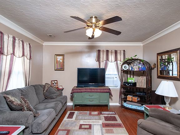 3rd image of 204 McFarland Ave