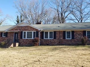 405 Thornwood Dr, Taylors, SC 29687