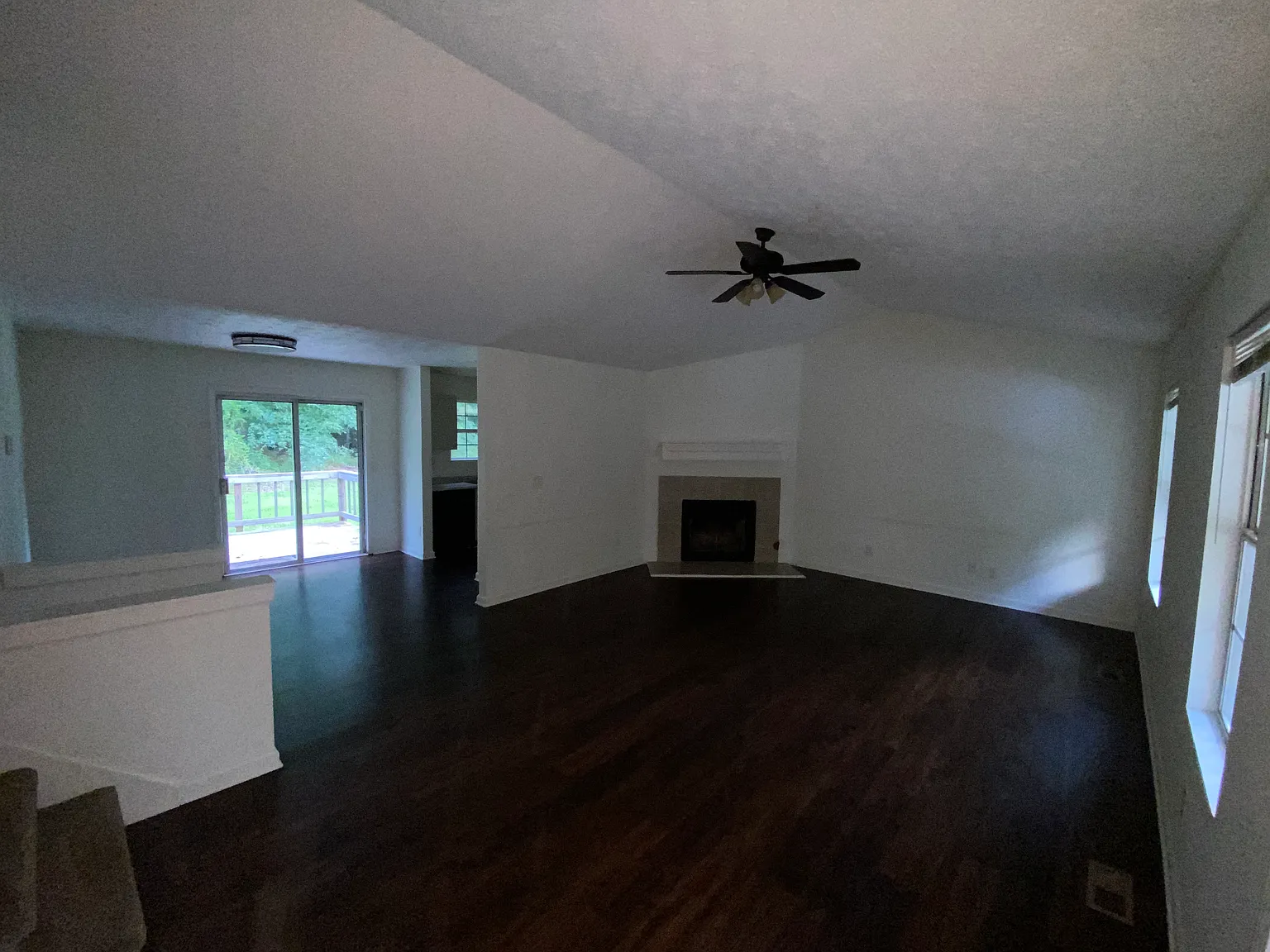 3 bed, 1450 sqft, $2,000 — Photo 3