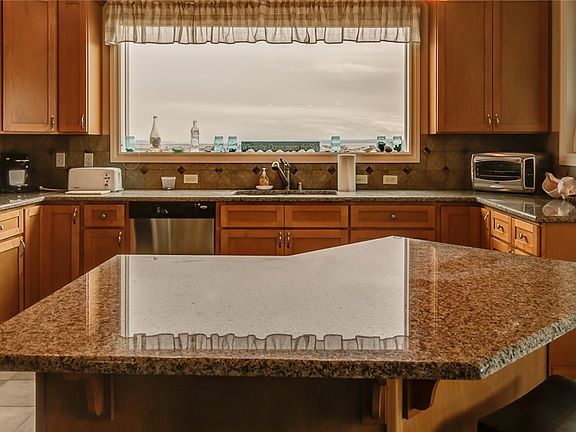 5th image of 1377 Ocean Shores Blvd SW