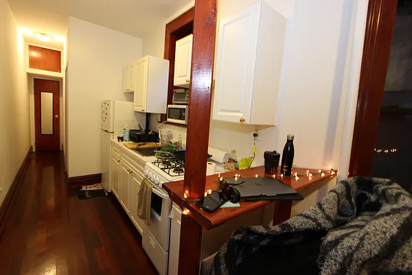 Rented by Compass | media 18