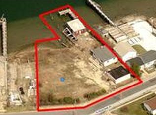 2043 N Riverside Dr, Atlantic City, NJ 08401