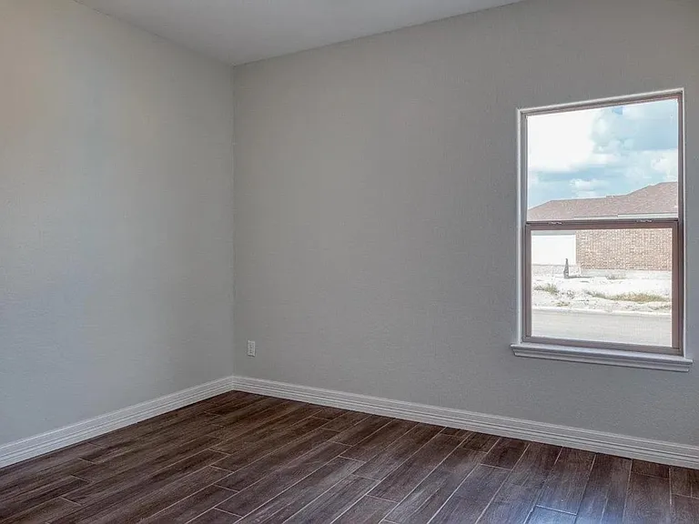 423 Pitaya Ln — Photo 7