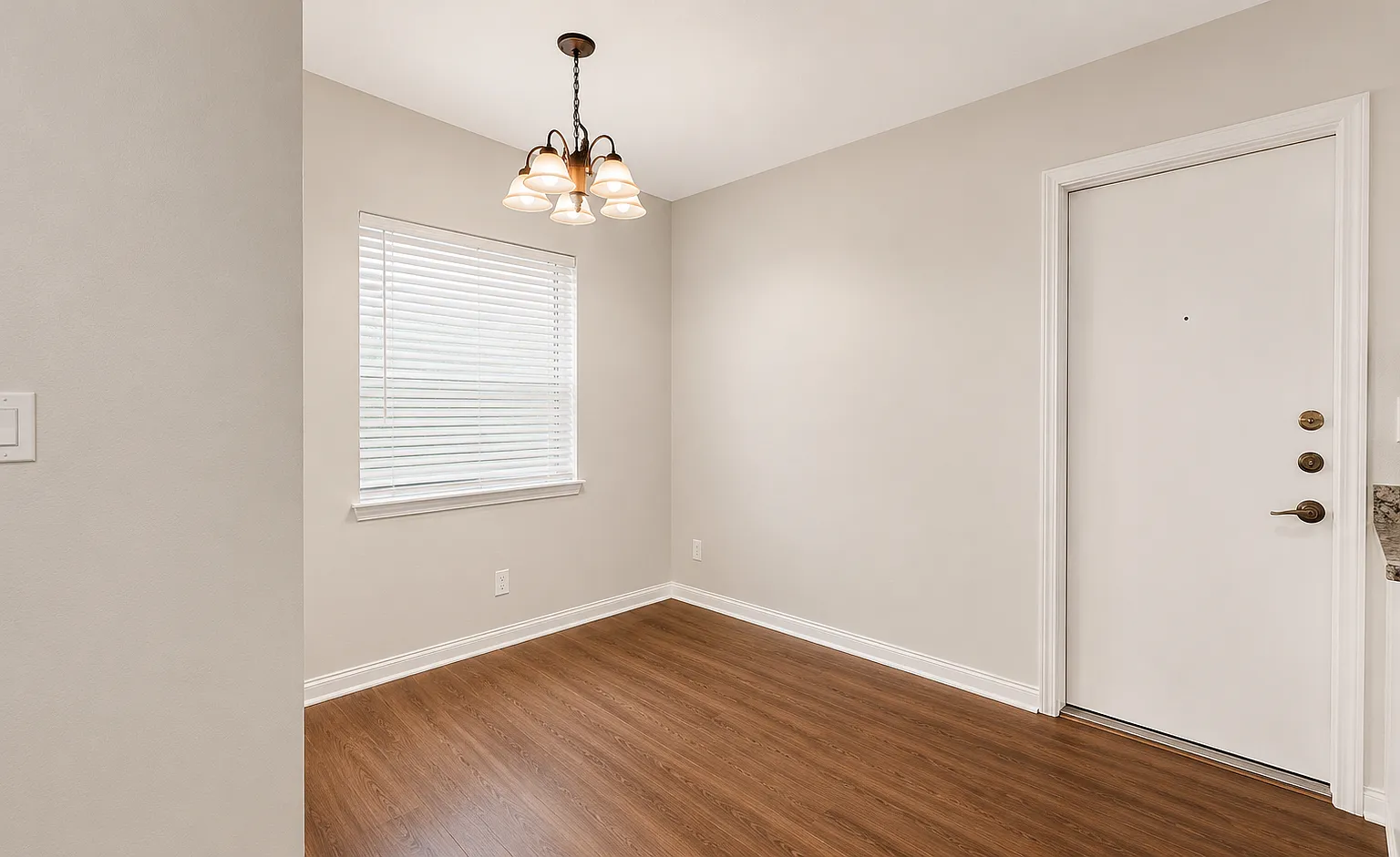 2 bed, 1010 sqft, $1,795 — Photo 3