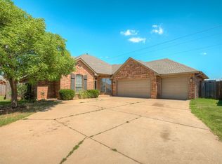17040 Hardwood Pl, Edmond, OK 73012