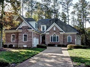 2812 Bennetts Pond Rd, Williamsburg, VA 23185