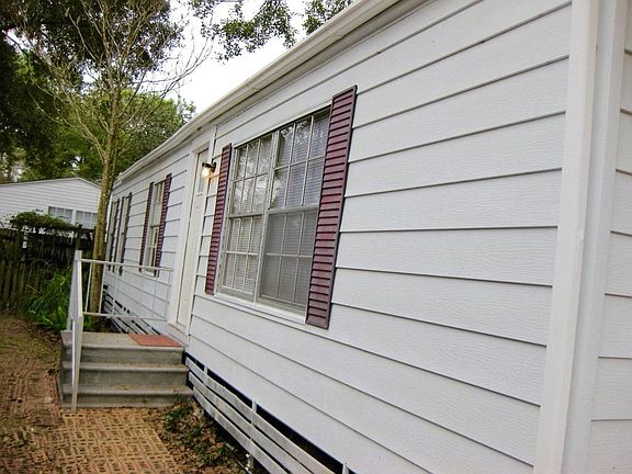 3rd image of 7602 Sunwood Dr