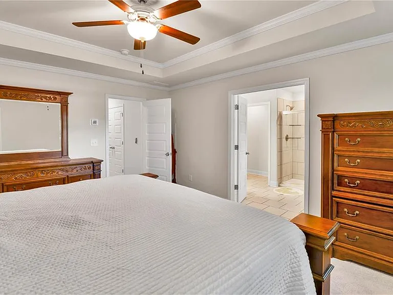 2423 Chene Dr — Photo 27