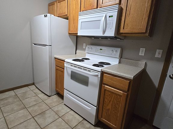 4th image of 5713 Canaveral Dr