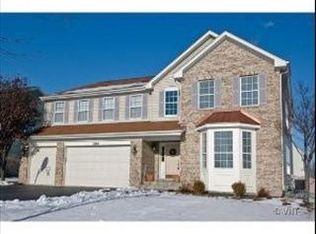 2866 Glenarye Dr, Lindenhurst, IL 60046