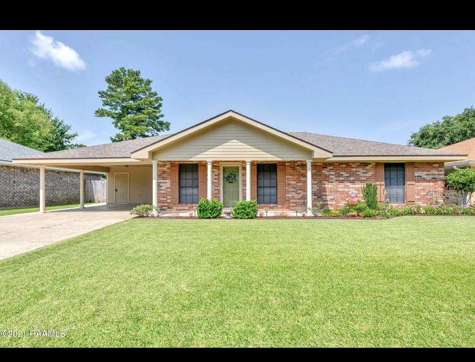 1st image of 211 Saint James Dr