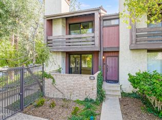 21930 Marylee St APT 101, Woodland Hills, CA 91367