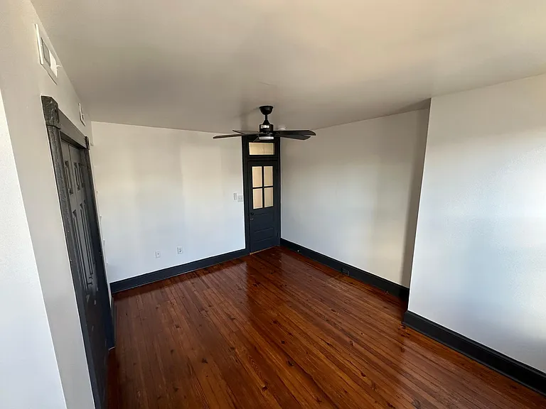 139 N Linwood Ave — Photo 9