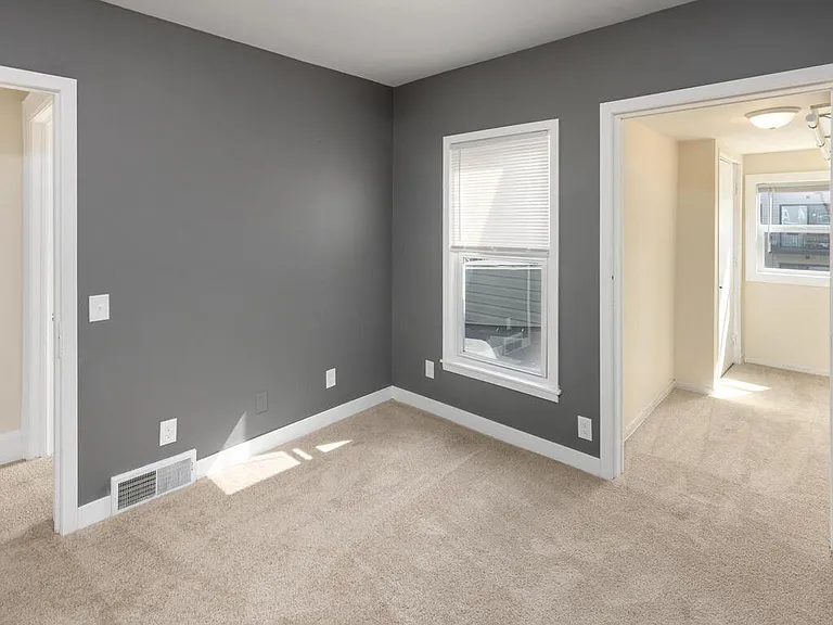 3237 Hennepin Ave — Photo 18