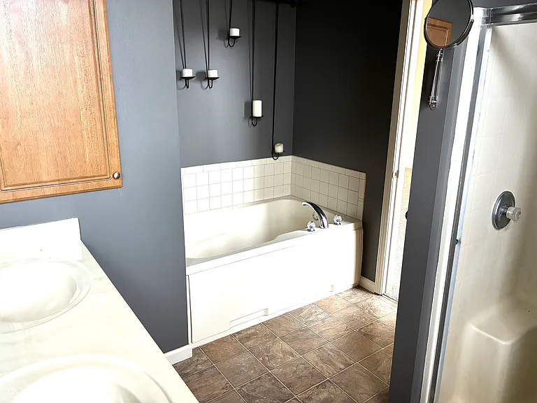 420 W Main St — Photo 31