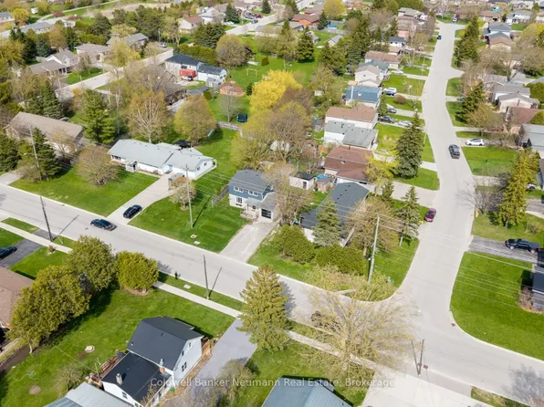 311 Eliza St, Wellington North, ON N0G 1A0