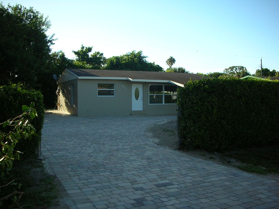 1st image of 772 Belmont Dr