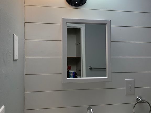 5th image of 43 Hawthorne Cir #43