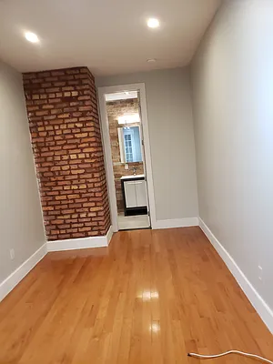 Rented by The Hamilton Group | media 14