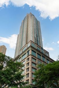 100 E Huron St APT 1506, Chicago, IL, 60611
