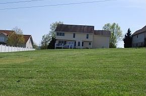 2nd image of 221 Emerald Chase Cir