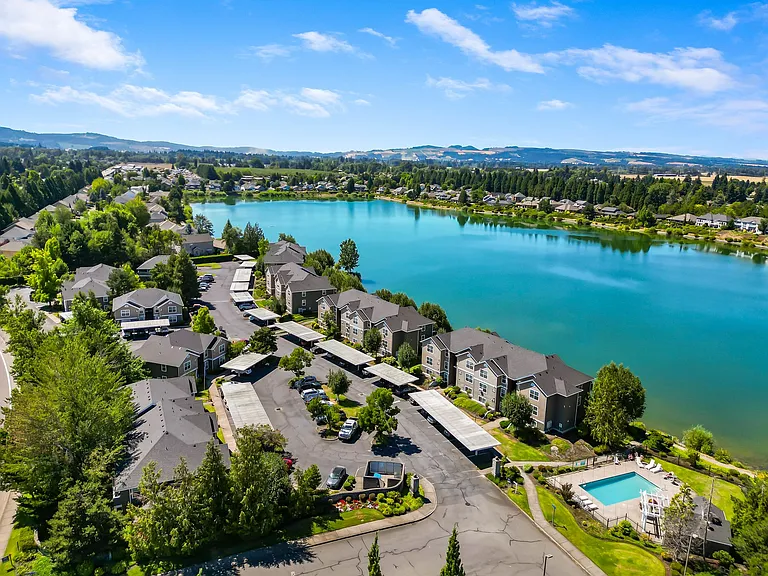 Lakepoint at Inland Shores — Photo 9
