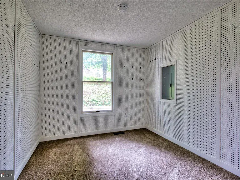 342 Sherry Ln — Photo 21