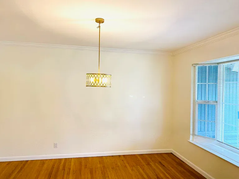 21946 Hyannisport Dr — Photo 5