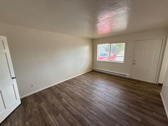 2nd image of 280 SE Orchard Ave APT 01