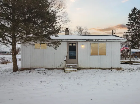 3903 W Jefferson Rd, Alma, MI 48801