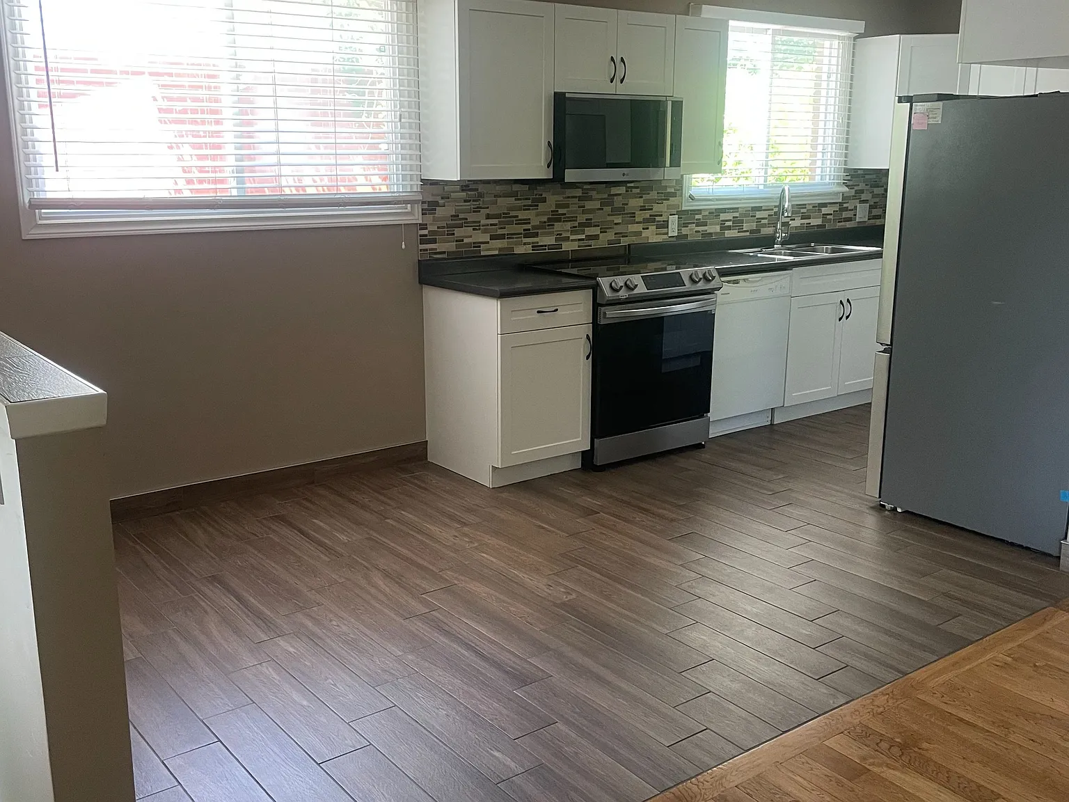 3 bed, $2,200 — Photo 4