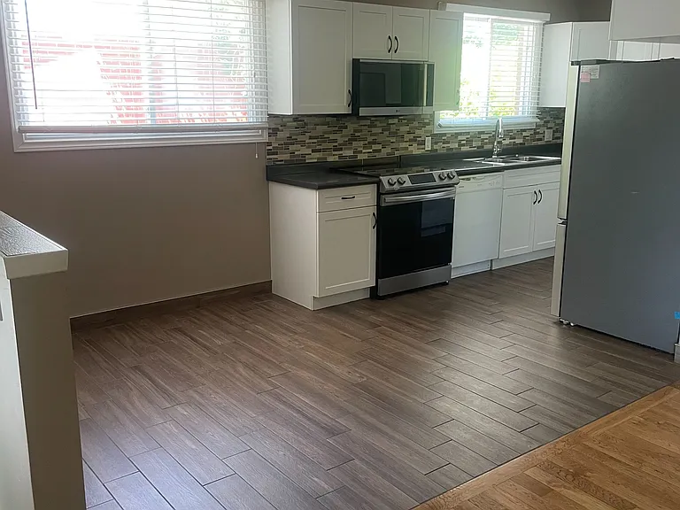 12 Garland Cres #MAIN — Photo 4
