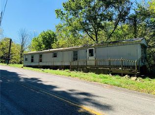 353 Patterson Rd, Finleyville, PA 15332