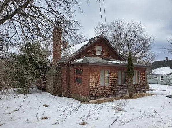 6 Church Street, Milo, ME 04463
