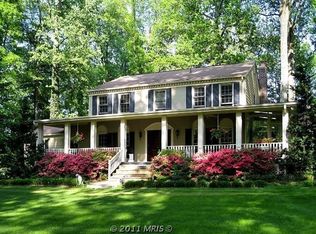 719 Forest Park Rd, Great Falls, VA 22066