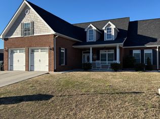 1447 Avery Ln, Sevierville, TN 37862