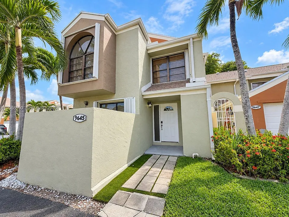 9645 SW 152nd Ave #113