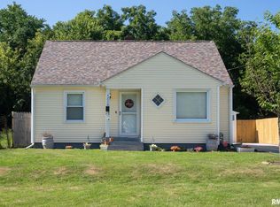 4224 8th Ave, Moline, IL 61265