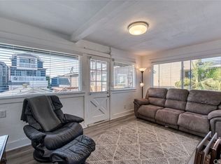 1825 W Balboa Blvd APT B, Newport Beach, CA 92663