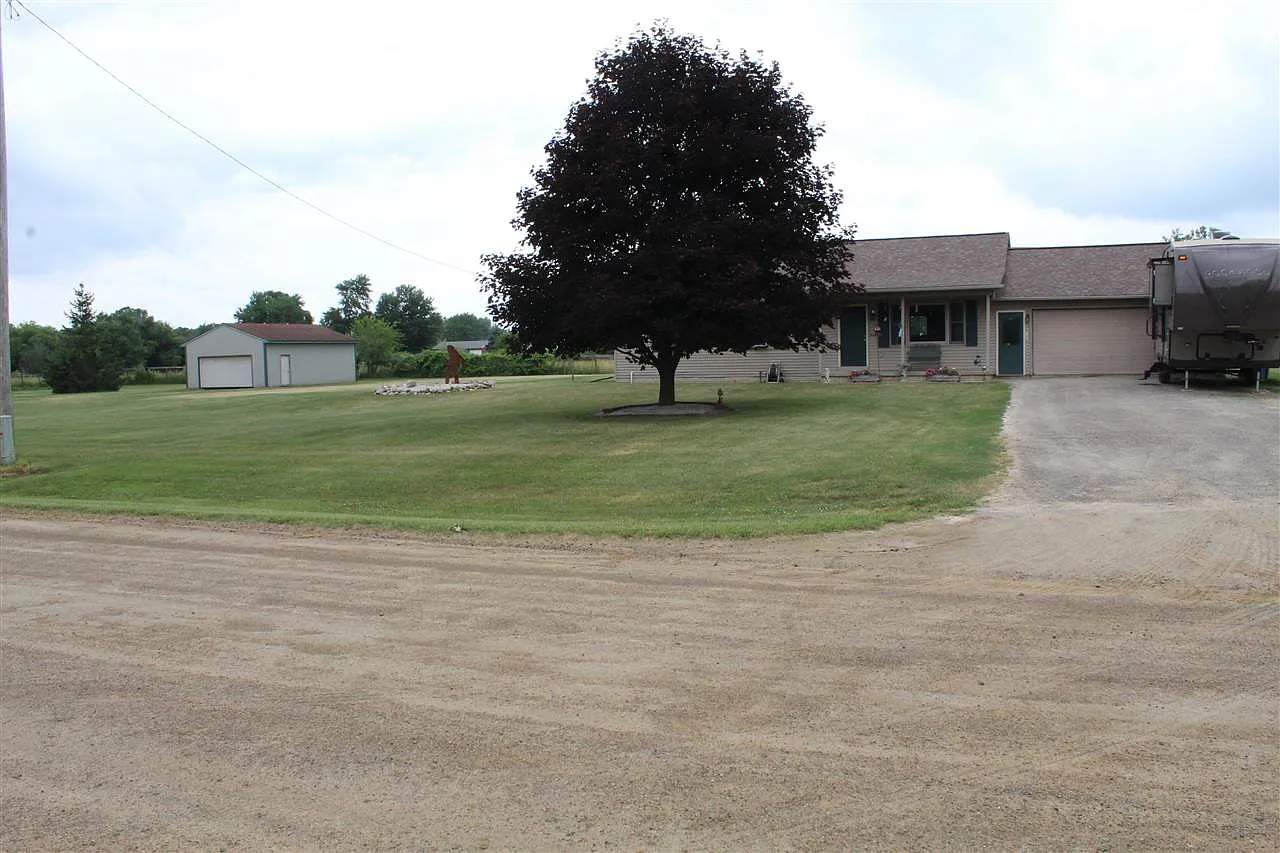 7317 Lake Rd photo 1