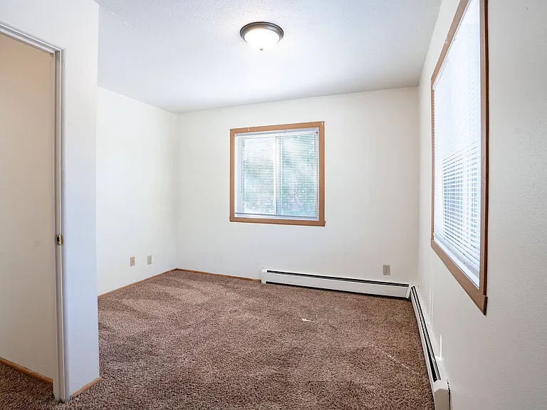 Fargo, ND Morningside Apartments | 21b | Bedroom