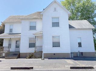 804 S Main St, Canton, IL 61520