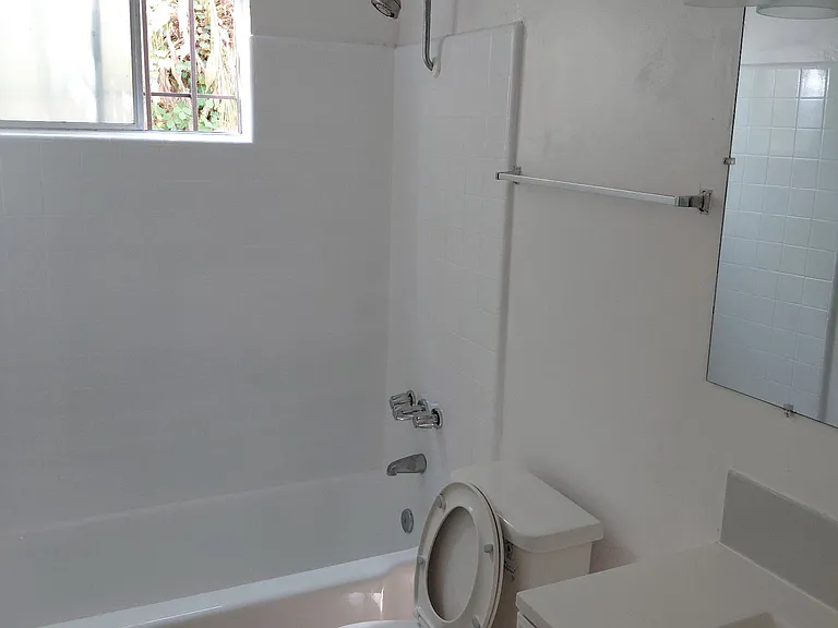 2405 E Spaulding St #2 — Photo 7