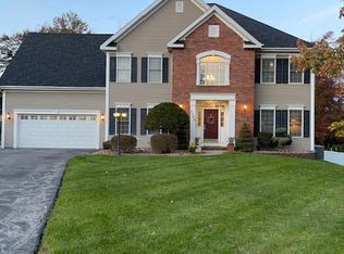 2066 Orchard Park Drive, Niskayuna, NY 12309