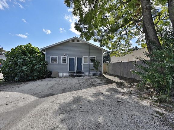 5th image of 1516 E Columbus Dr