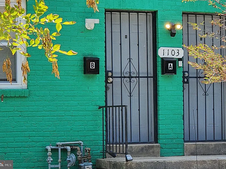 1103 16th St NE #B — Photo 1