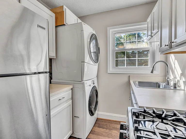 2237 Farrington Ave #203 — Photo 9