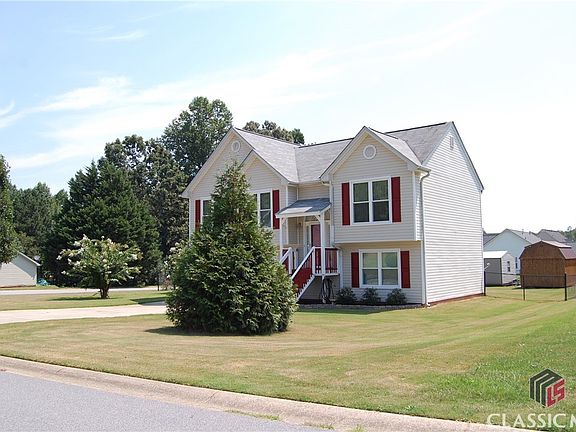 3rd image of 150 Arlington Lane