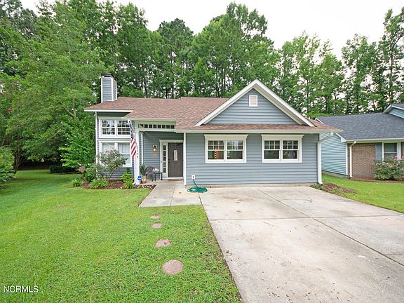 3rd image of 2506 Montgomery Ct